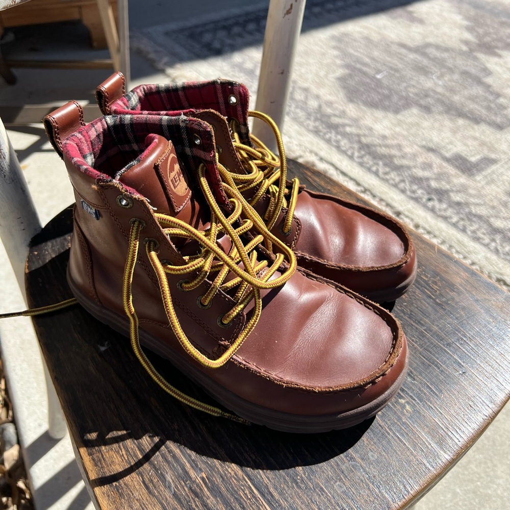 Lems leather Boulder boot barefoot shoes
